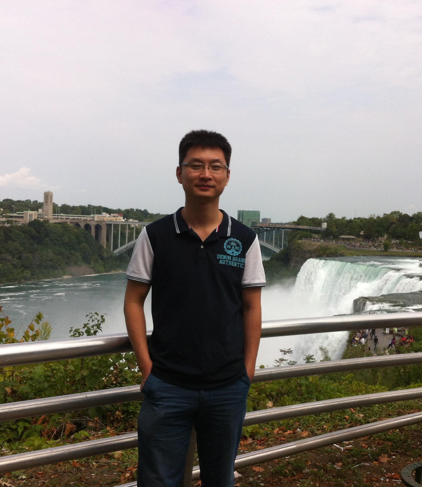 马博在线登录创新论坛第一千四百五十九讲：Ultra-cold gases---A “hot” dish of the “coldest” matter in physics