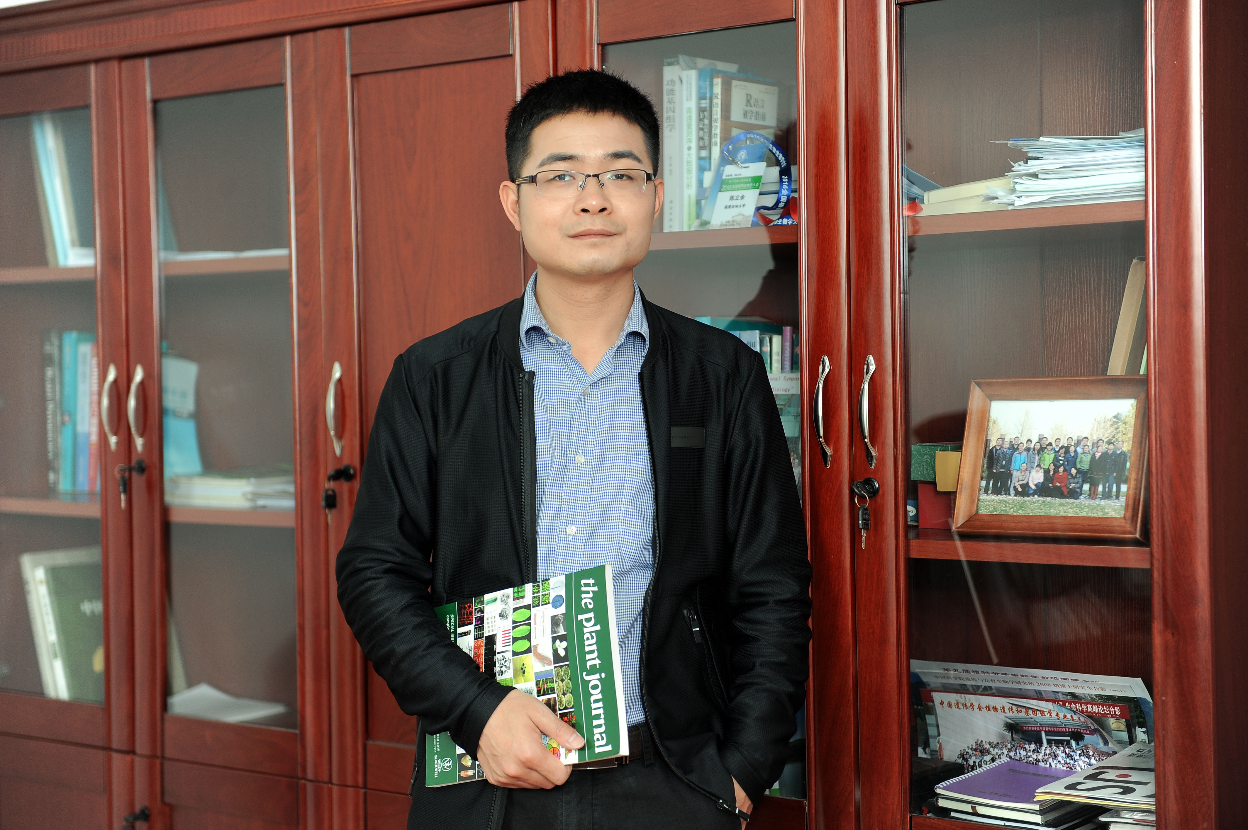 马博在线登录创新论坛第一千四百二十七讲：探索植物生殖与驯化的秘密—从模式植物到水果作物