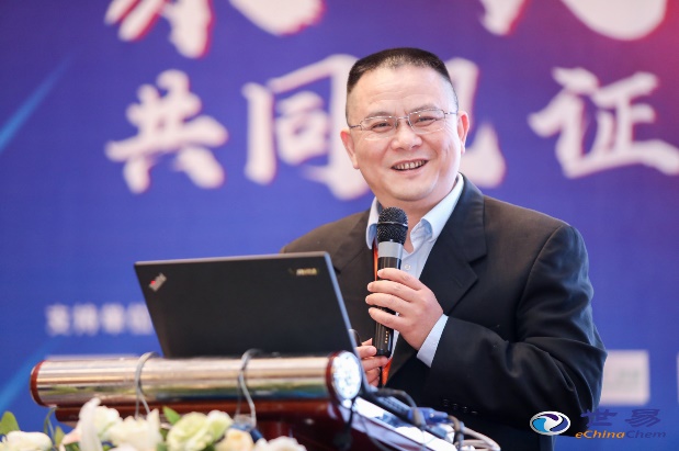 马博在线登录创新论坛第一千八百零八讲：精准合成导向的天然产物全合成：从基础研究到产业应用